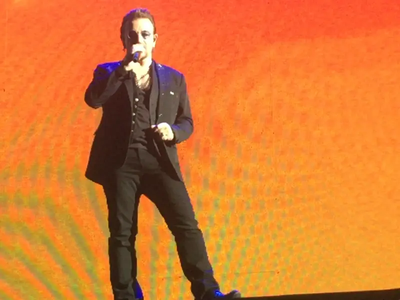 U2 abraza la redención: 